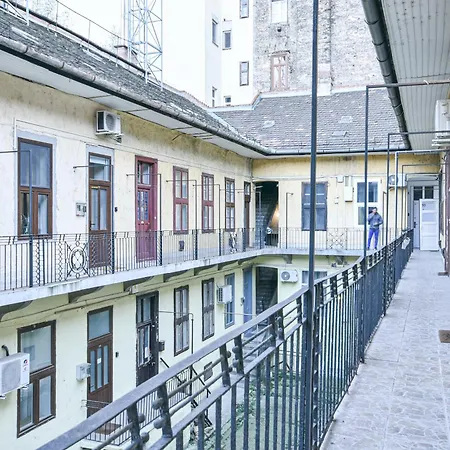 Peaceful Soho Апартаменты *