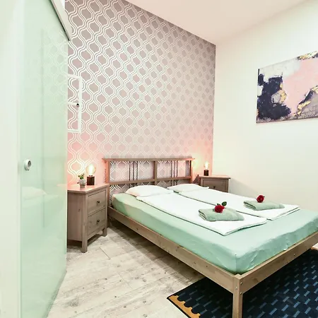 Peaceful Soho Apartment Budapest