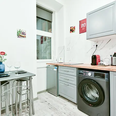 Peaceful Soho Apartment